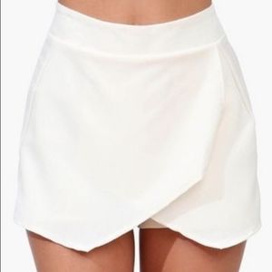 White envelope skort